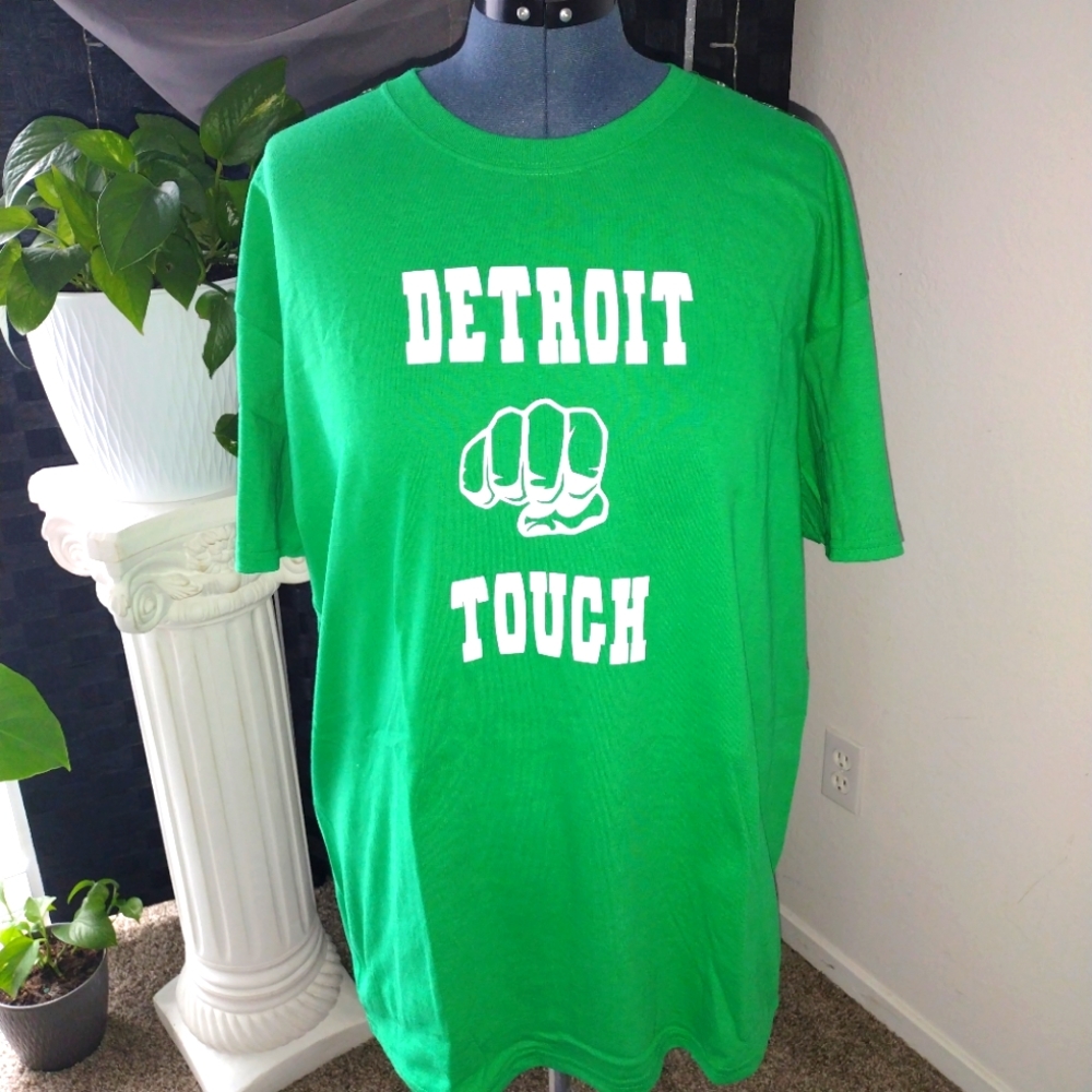 Men's T-shirt green